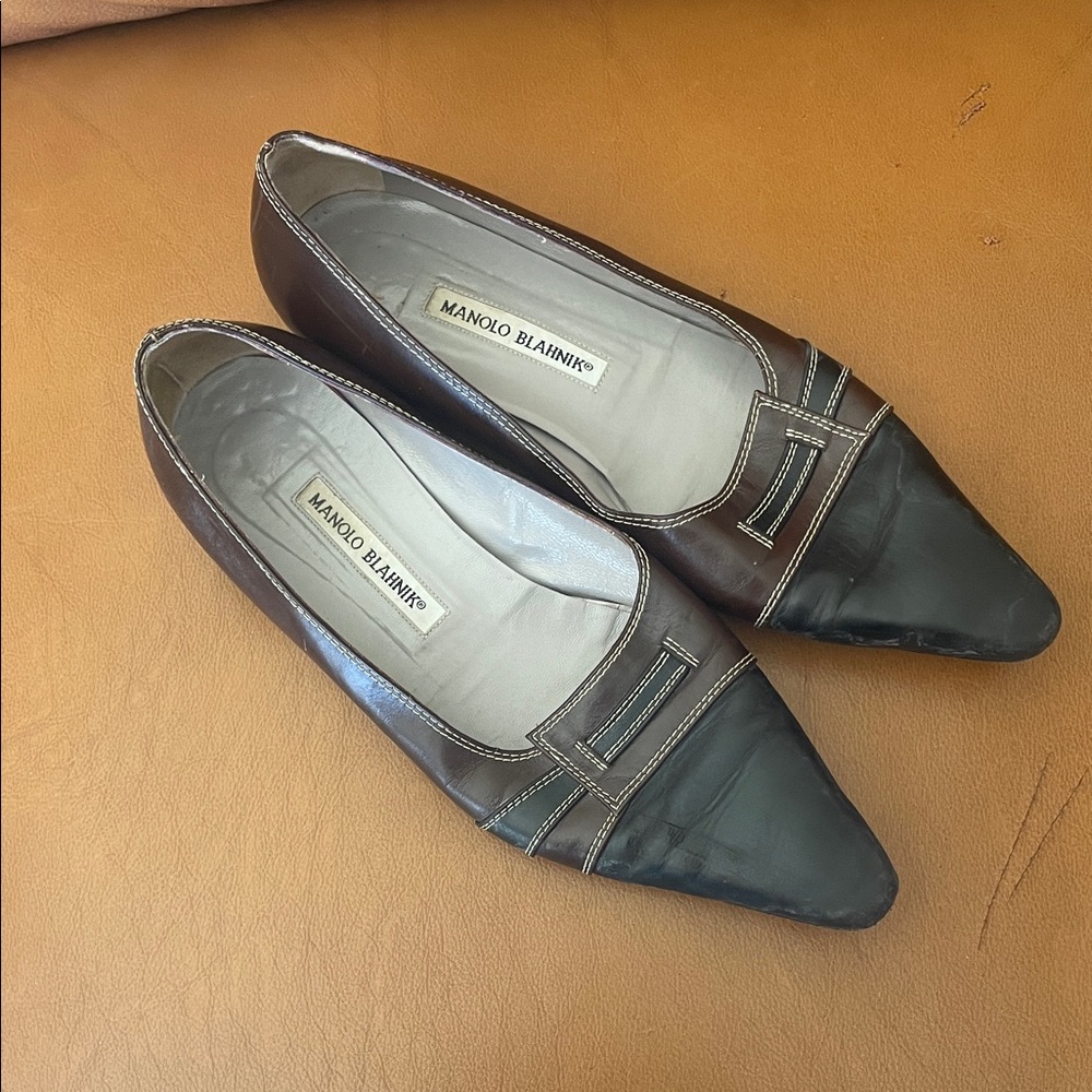 Manolo Blahnik Two-Tone Brown and Black Flats